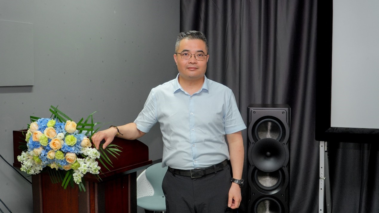 索尼家用投影P7