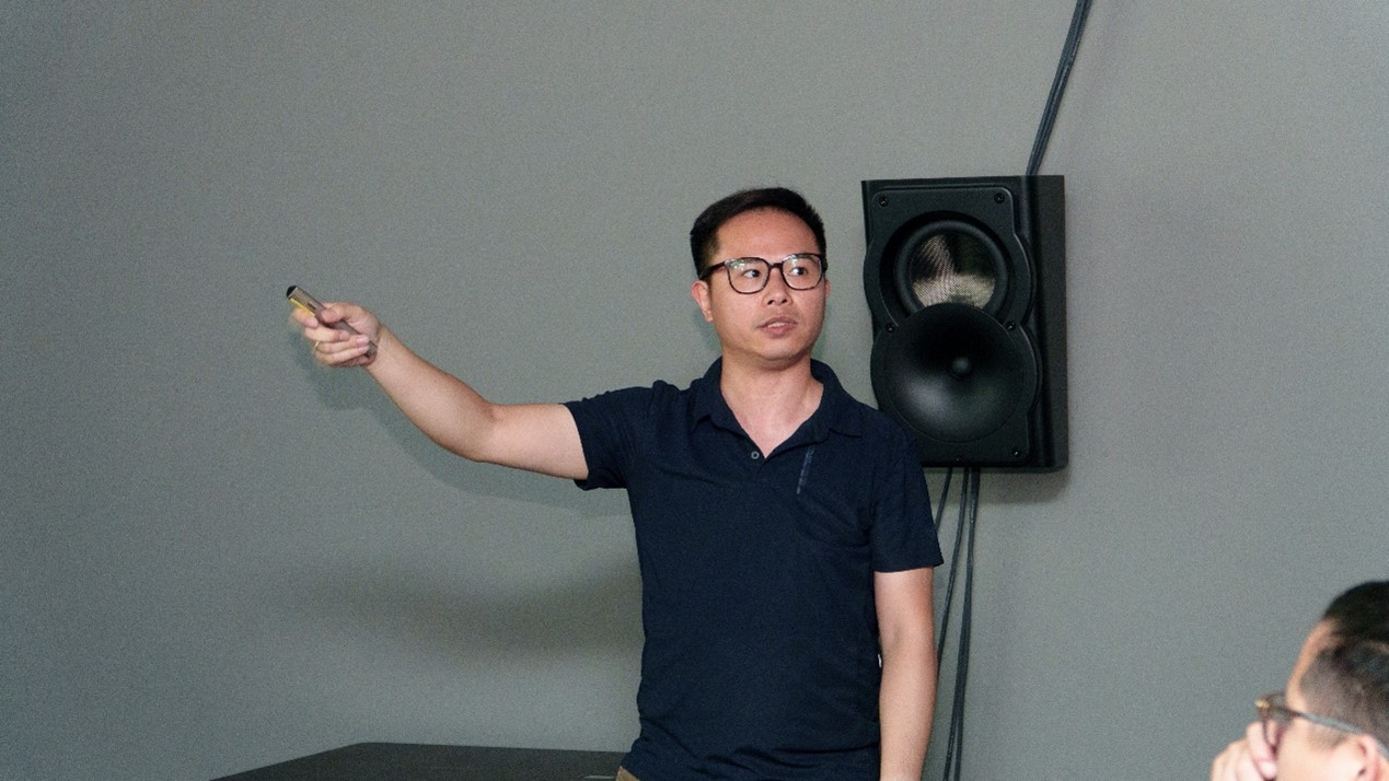 索尼家用投影P7