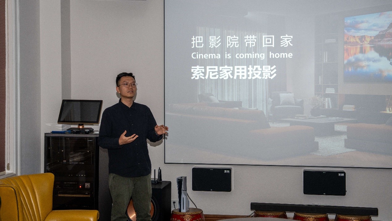 索尼家用投影P7
