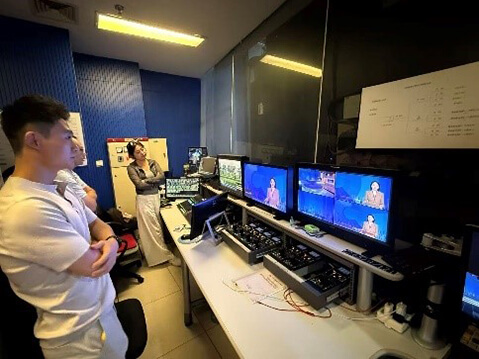 江苏广播电视总台4K频道开播前AIT的专家讲师们受邀到台里多部门走访交流