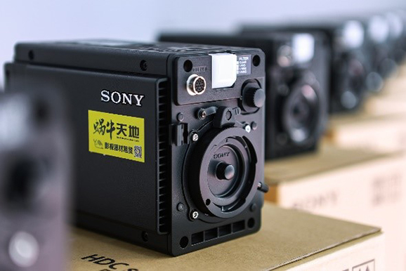 索尼家用投影P7