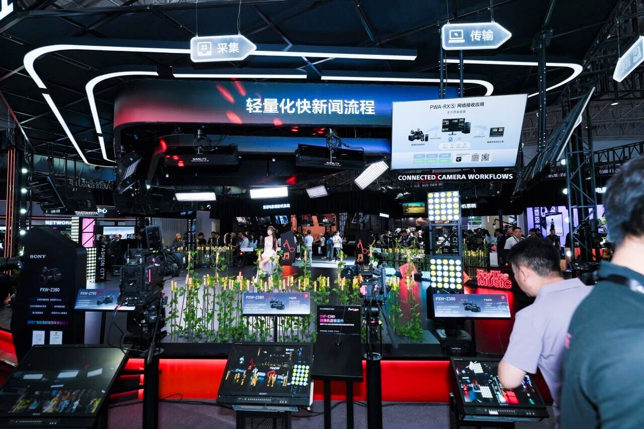 图例：这些色块的颜色是相同的，但在不同图案环境和明暗对比下人眼的主观感觉却不相同