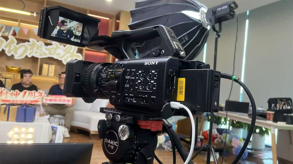 索尼家用投影P7