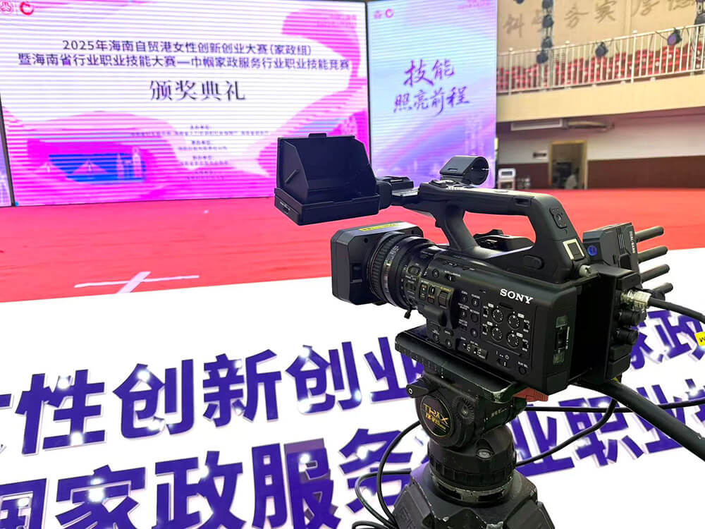 索尼家用投影P7