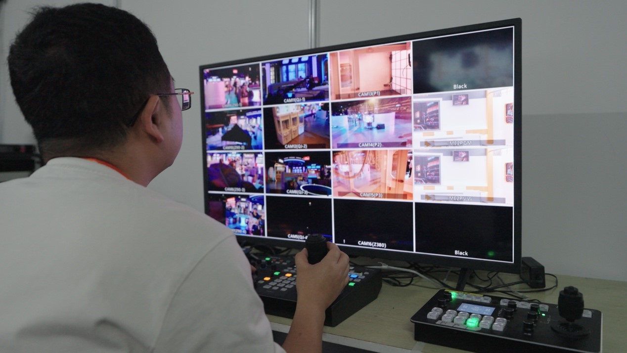 索尼家用投影P7