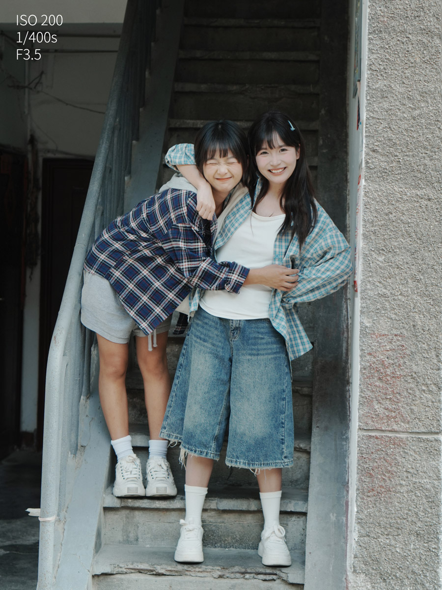 SEL50F18清新感人像