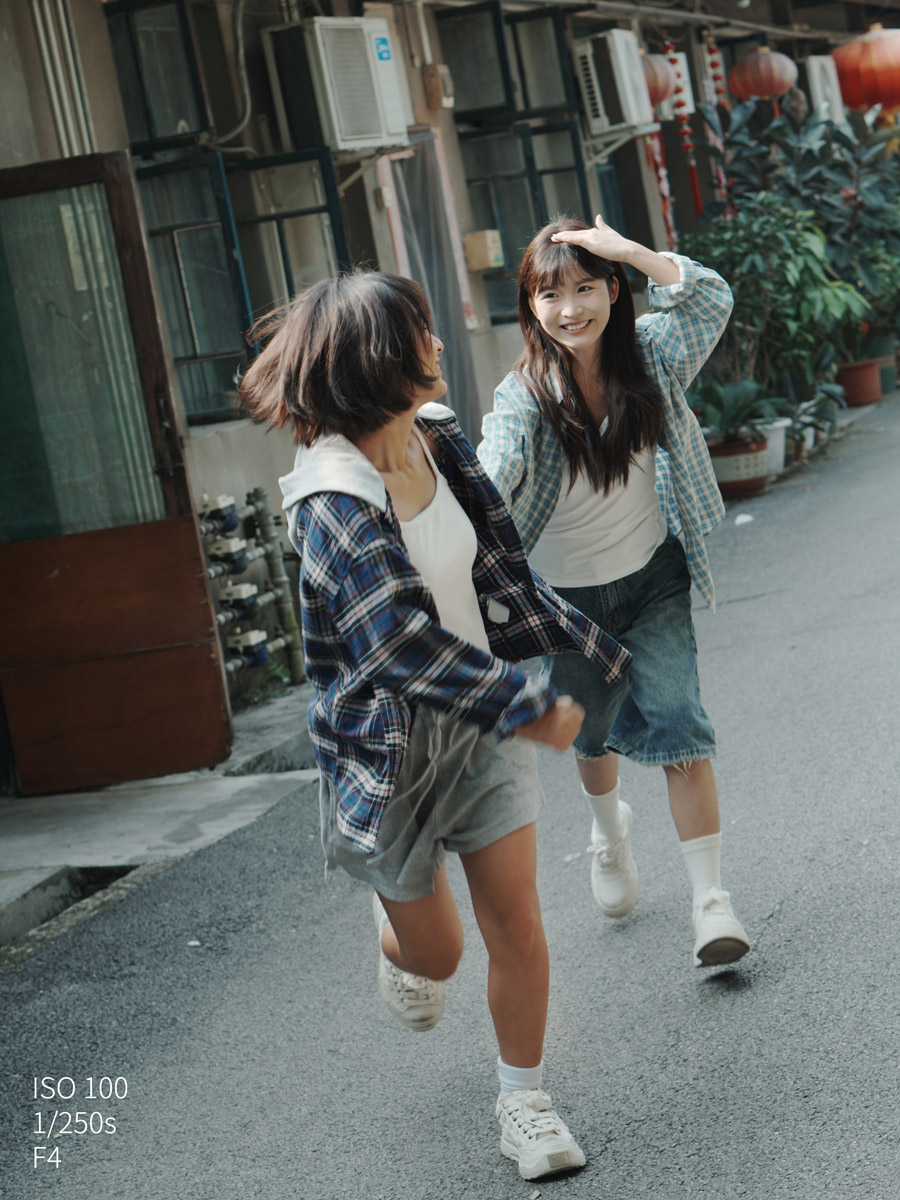 SEL50F18清新感人像