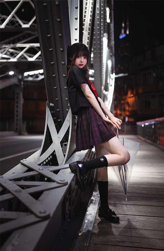 凌晨和jk少女压马路不带索尼微单™alpha 7riv怎么行?