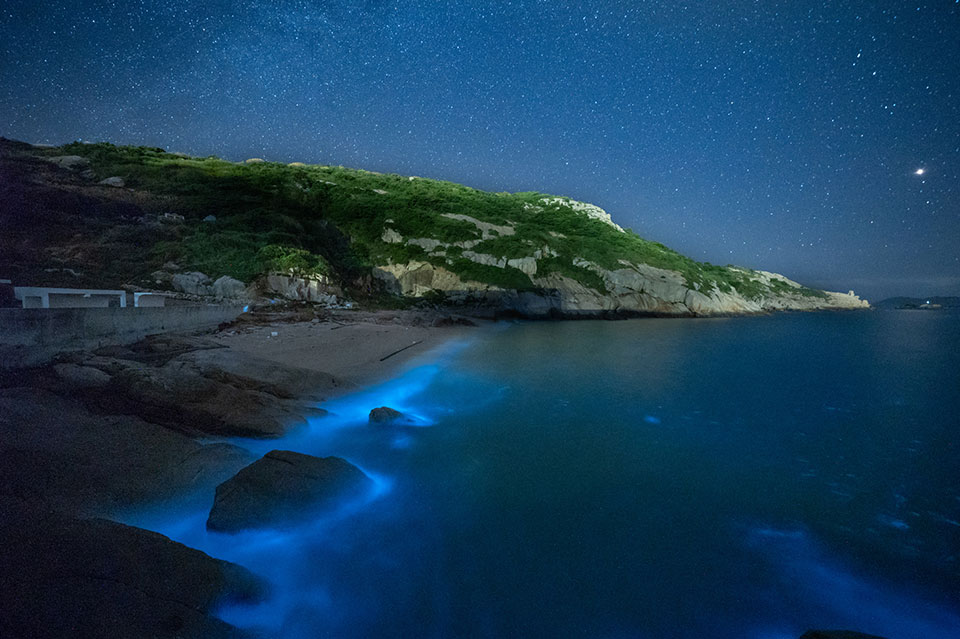 拍摄舟山荧光海